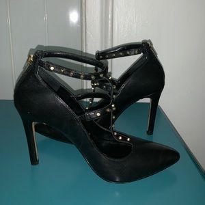 Adela pumps